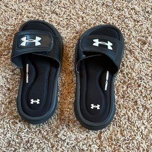Boys Under Armour slides